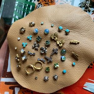 FREE PEOPLE EARRING SET